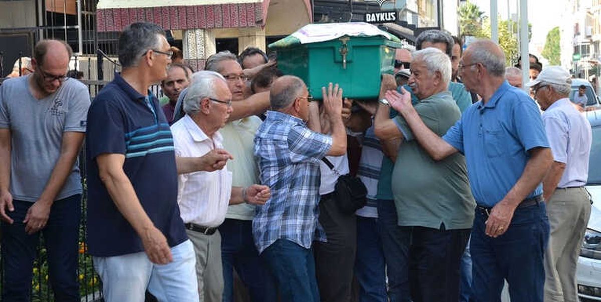 Alabora Olan Teknede Boğulan Genç Toprağa Verildi
