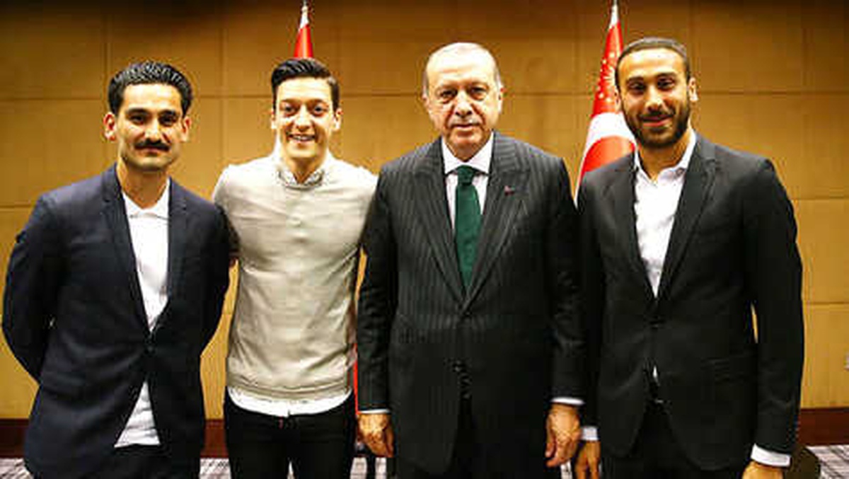 Mesut Özil: Yine Çektirirdim
