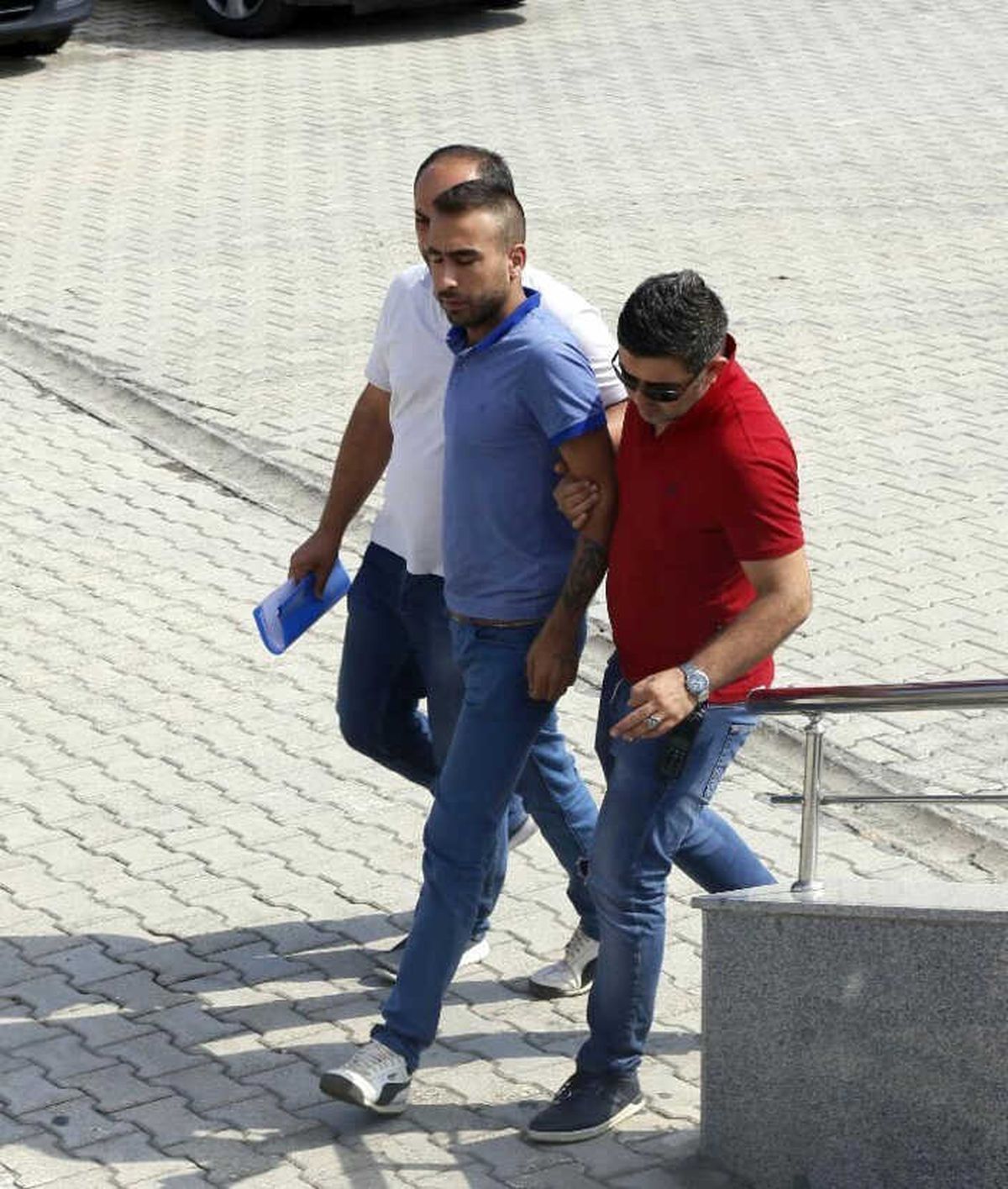 Hatay\'da Tüfekle Ev Kurşunlayan Zanlı Yakalandı