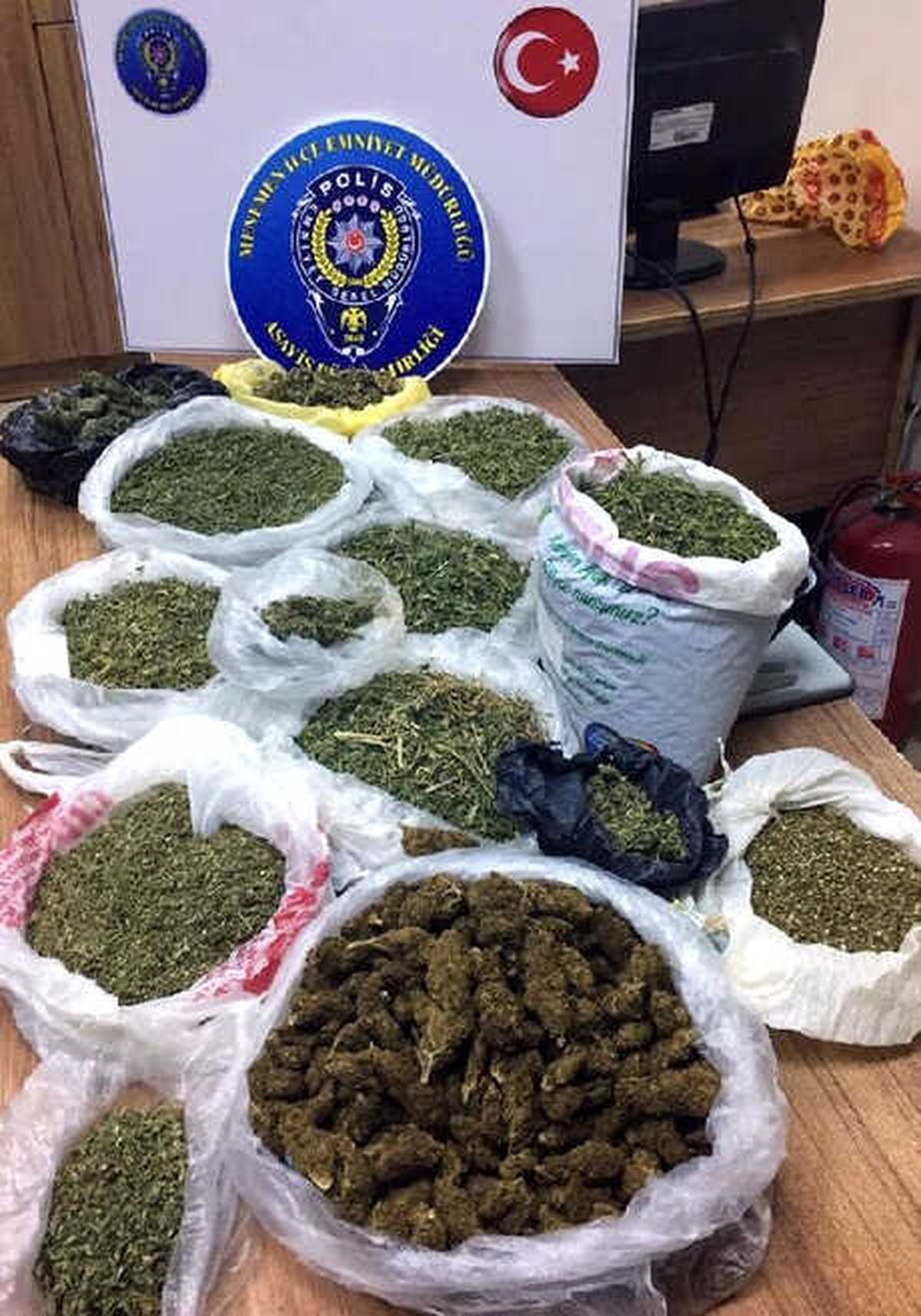 Kiraladığı Evde Uyuşturucu Satarken Yakalandı