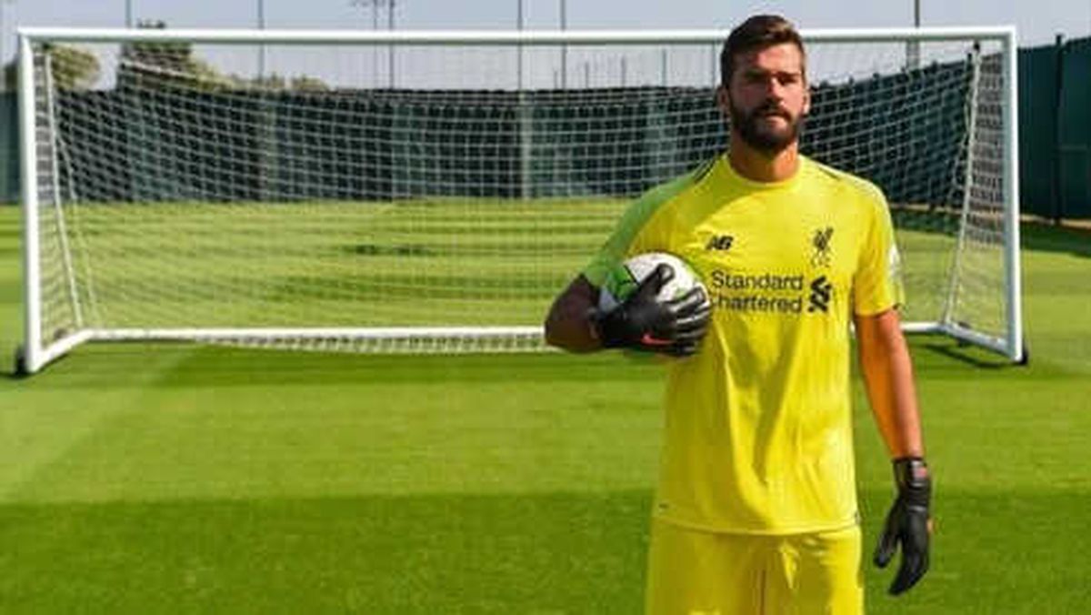 Liverpool, Alisson Becker\'i Açıkladı