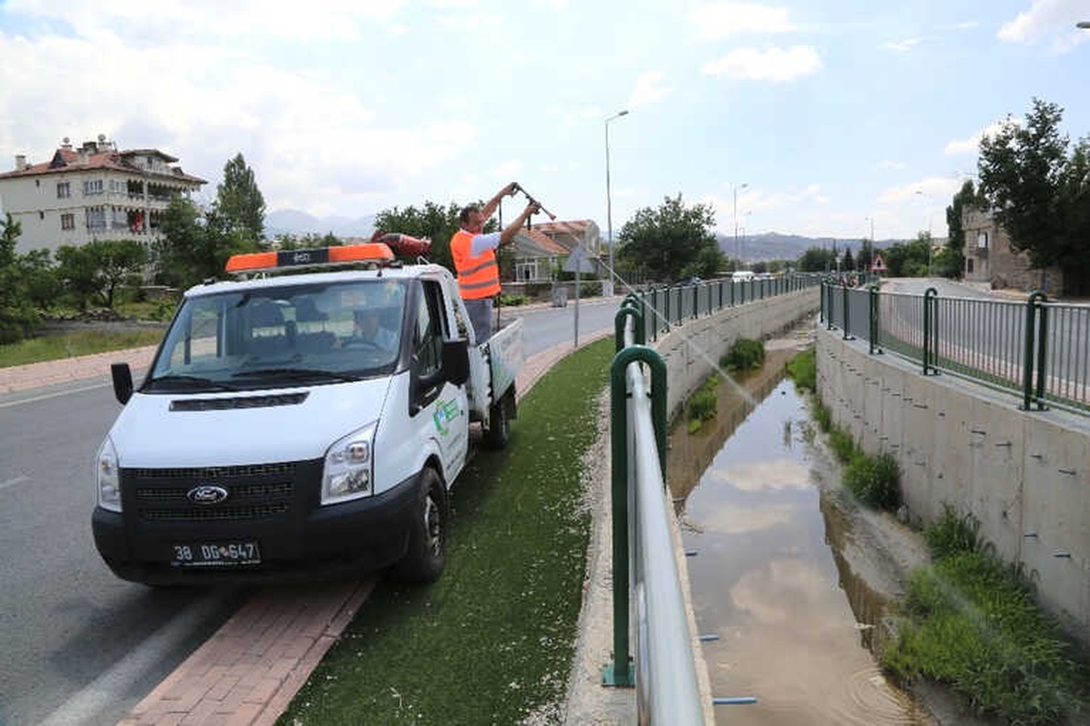 Melikgazi, Haşeratla 7 İlaçlama Ekibi ile Mücadele Ediyor