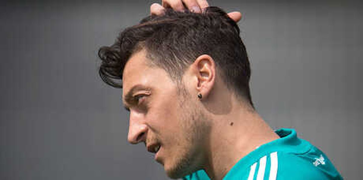 Mesut Özil: Yine Çektirirdim
