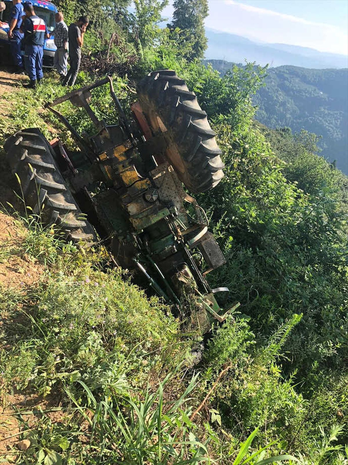 Traktörün Altında Kalan Genç Hayatını Kaybetti