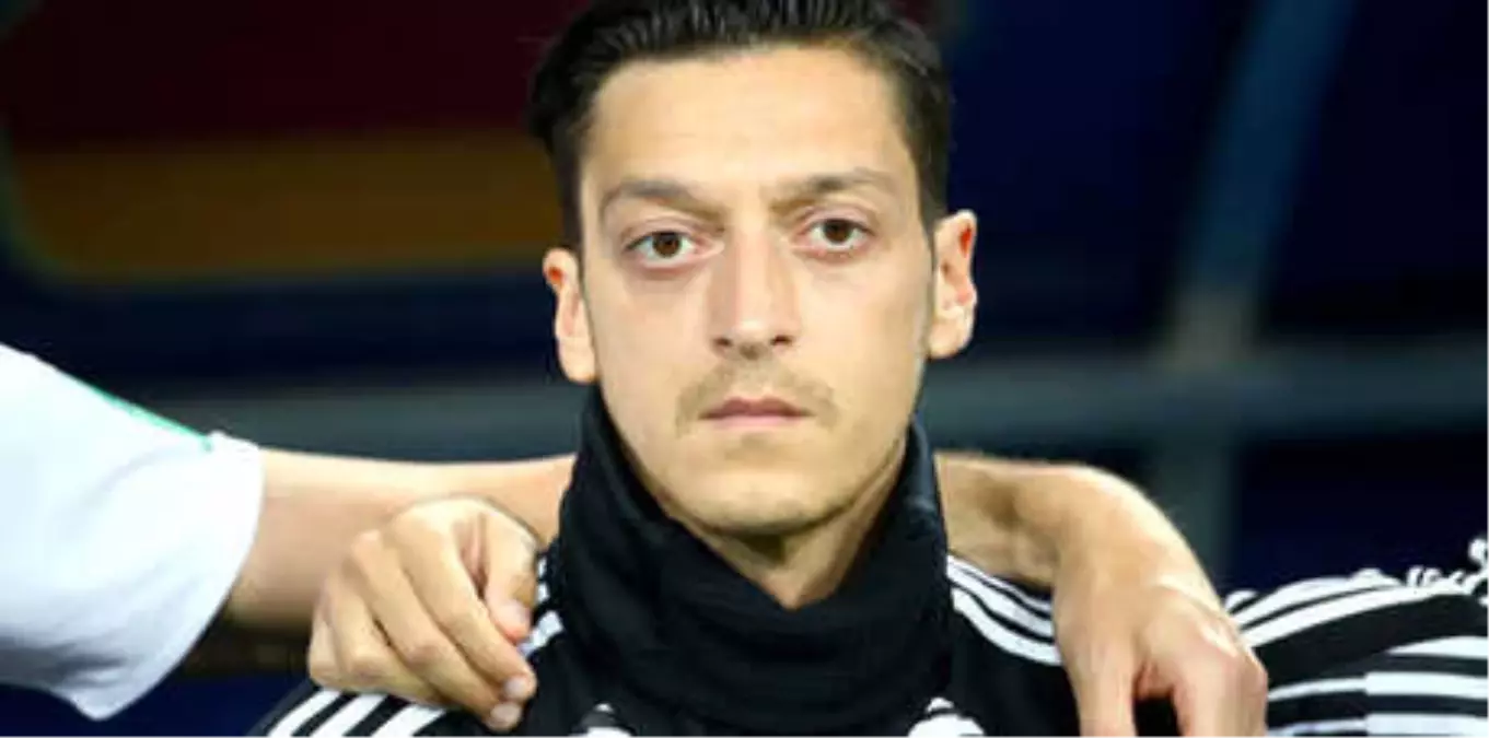 \'Almanlar Mesut Özil\'den Özür Dilemeli\'