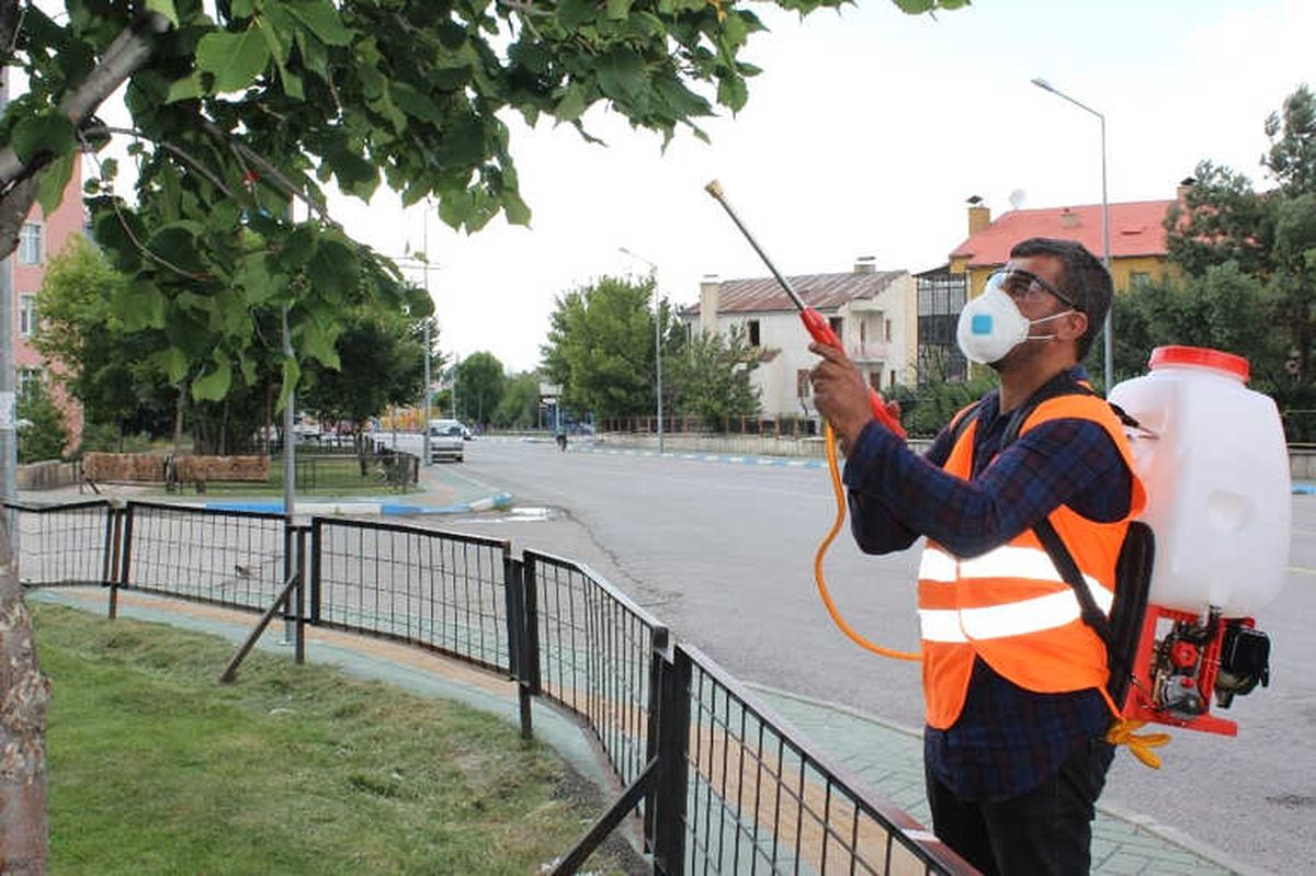 Aziziye\'de Kapsamlı İlaçlama Çalışması