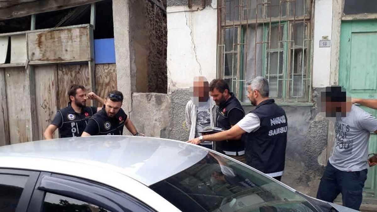 Bafra\'da Uyuşturucu Yuvasına Baskın
