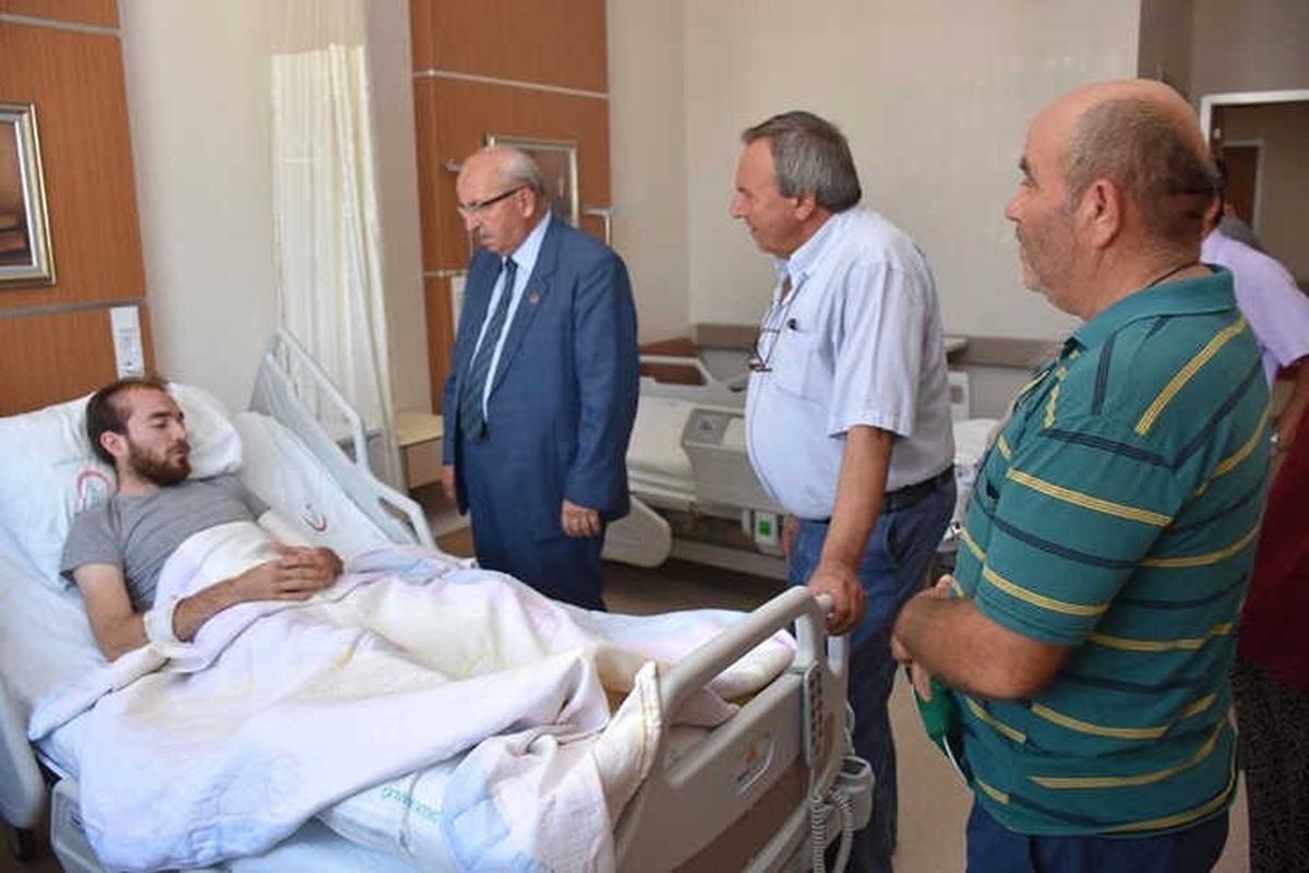 Başkan Albayrak, Tren Kazasında Yaralananları Ziyaret Etti