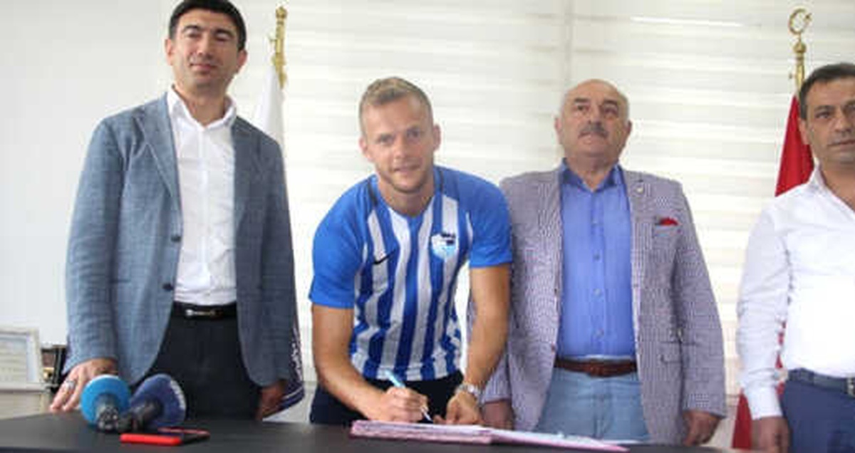 Büyükşehir Belediye Erzurumspor, Lennart Thy ile Sözleşme İmzaladı
