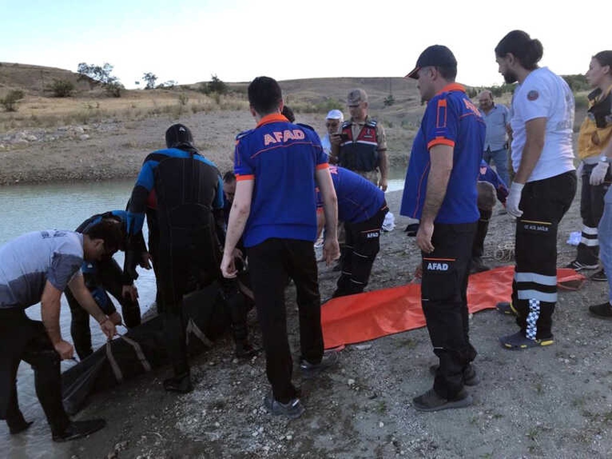 Elazığ\'da Sulama Göletine Giren Genç Boğuldu