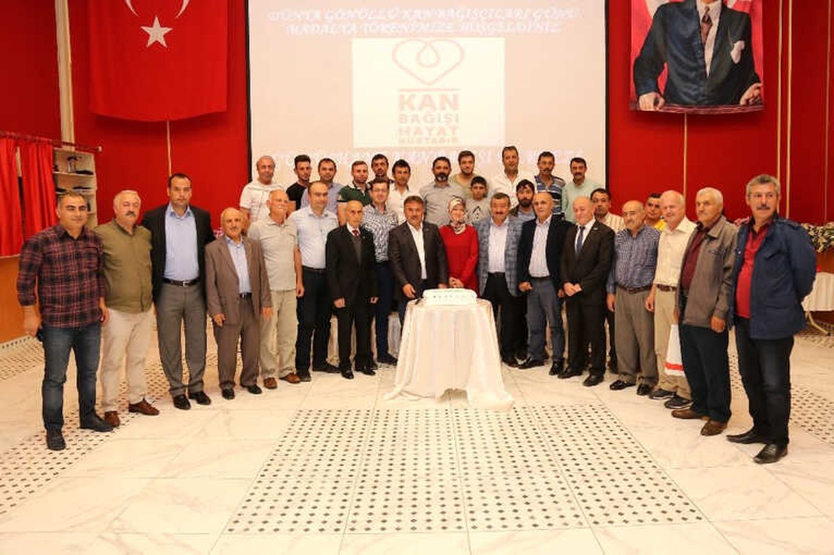 Gümüşhane\'de Kan Bağışçıları Ödüllendirildi
