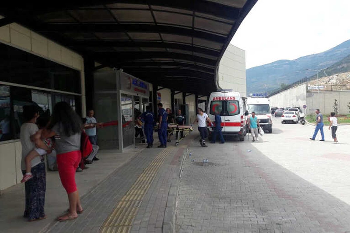 İnşaatın 6. Katından Düşen Genç İşçi Hayatını Kaybetti