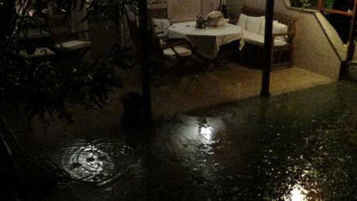 İstanbul\'da Dolu Yağışı Başladı (2)