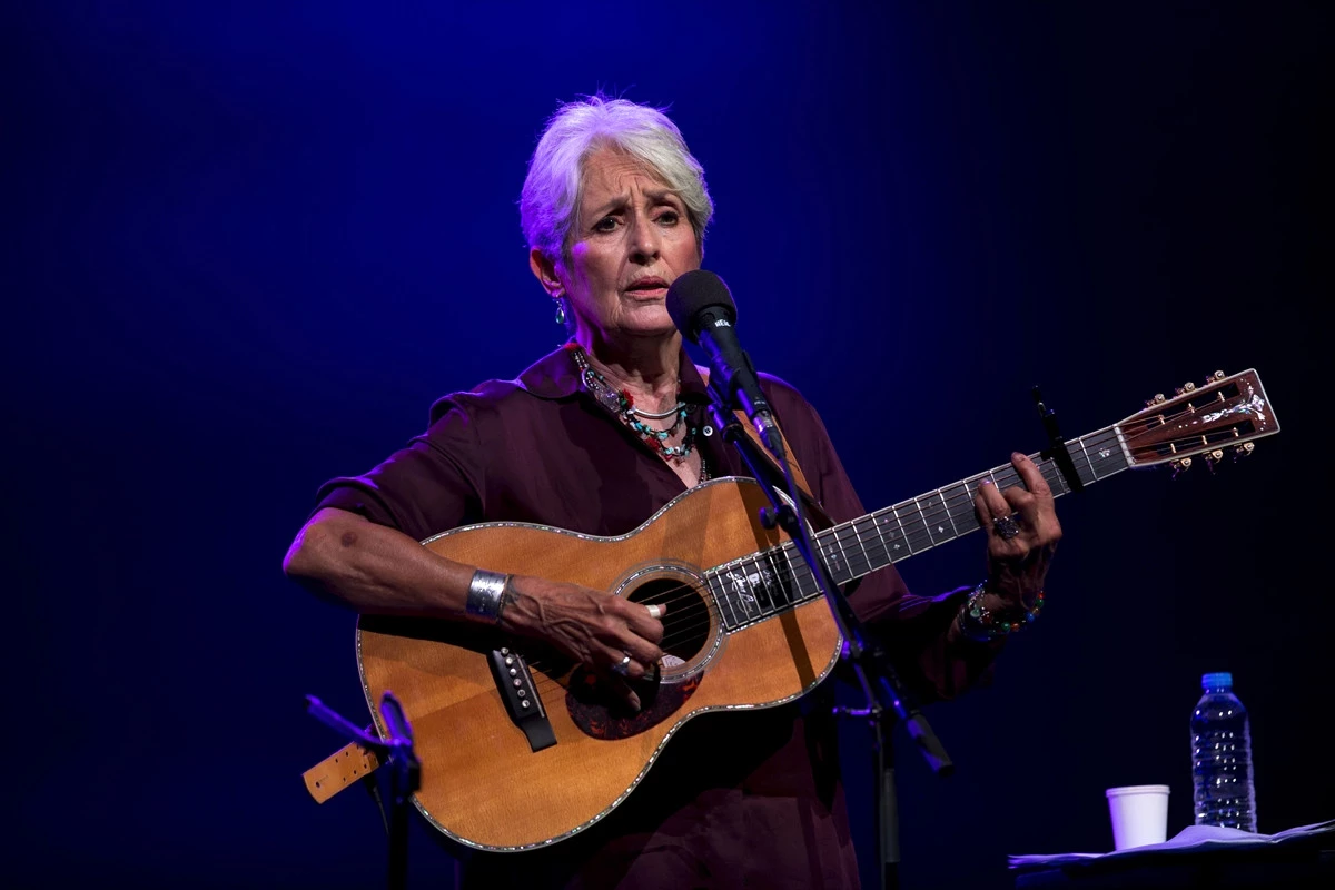 Joan Baez İstanbul\'da Son Kez Konser Verdi