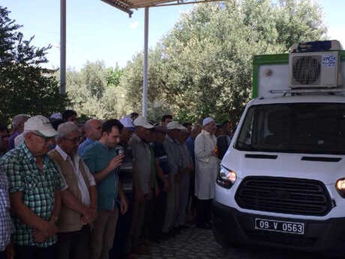 Kazada Babası ve Babaannesi ile Yaşamını Yitiren Hülya Toprağa Verildi (2)