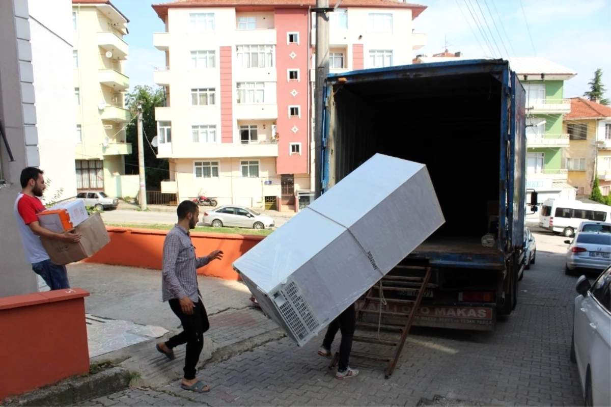 Kocaeli Belediyesi, "Köye Dönüş" Projesiyle Eve Dönmek İsteyenleri Memleketine Gönderiyor