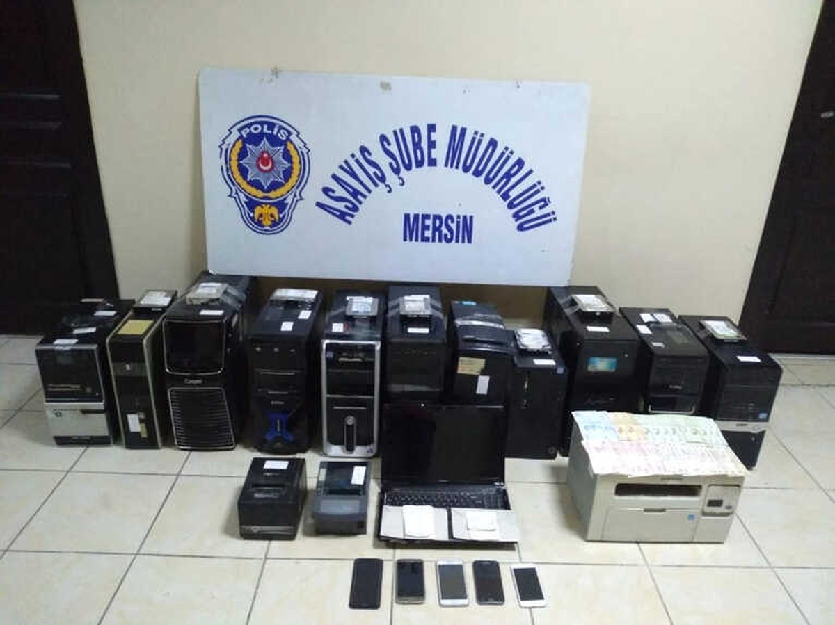Mersin\'de Yasa Dışı Bahis Operasyonu: 11 Gözaltı