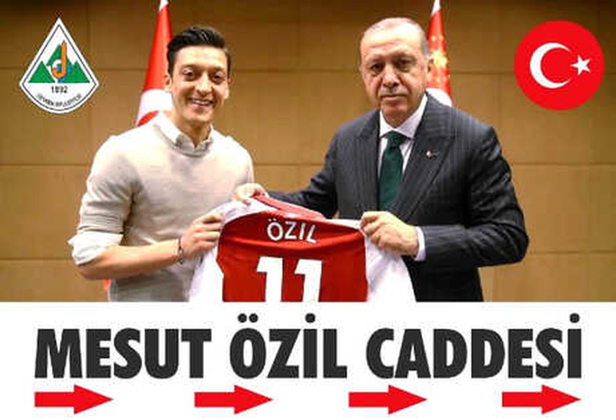 Mesut Özil\'in Tepkisi Dünya Basınında