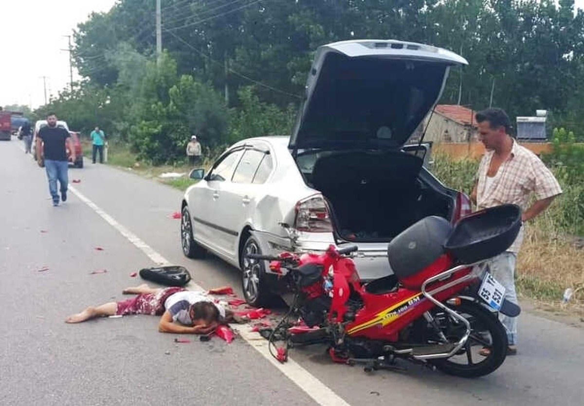 Otomobile Arkadan Çarpan Motosikletin Sürücüsü Ağır Yaralandı