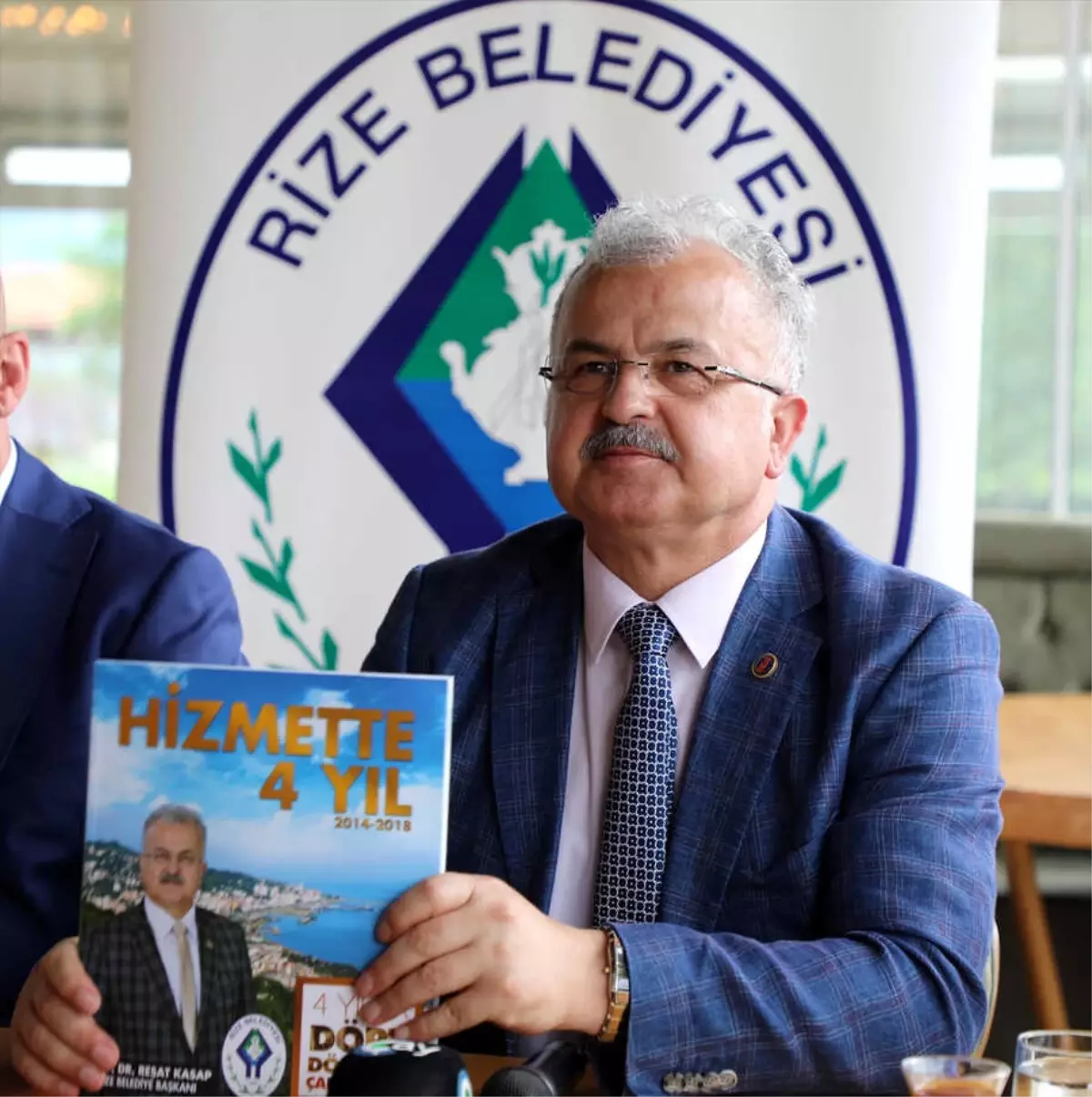 Rize Belediyesi\'nde "Hizmette 4 Yıl" Toplantısı