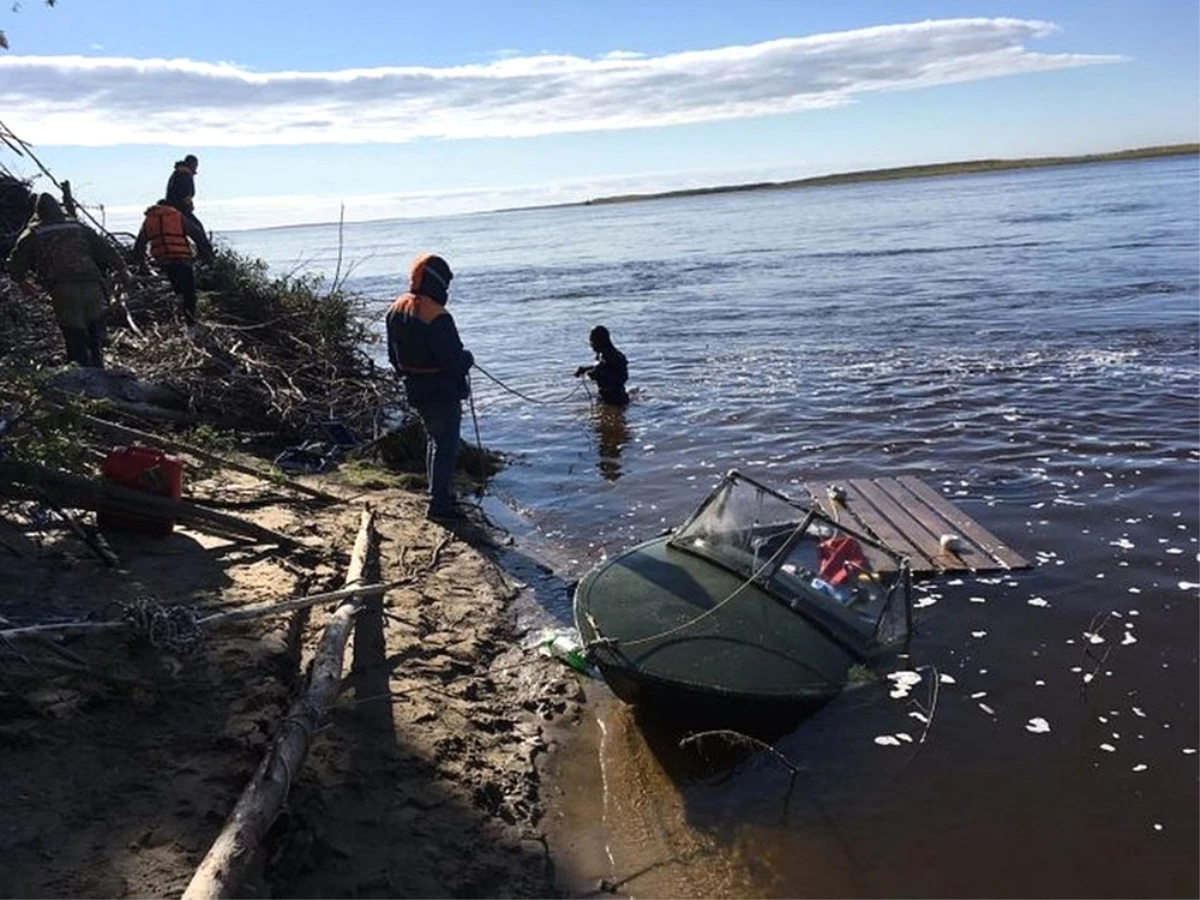 Rusya\'da Tekne Faciası: 3 Çocuk Öldü
