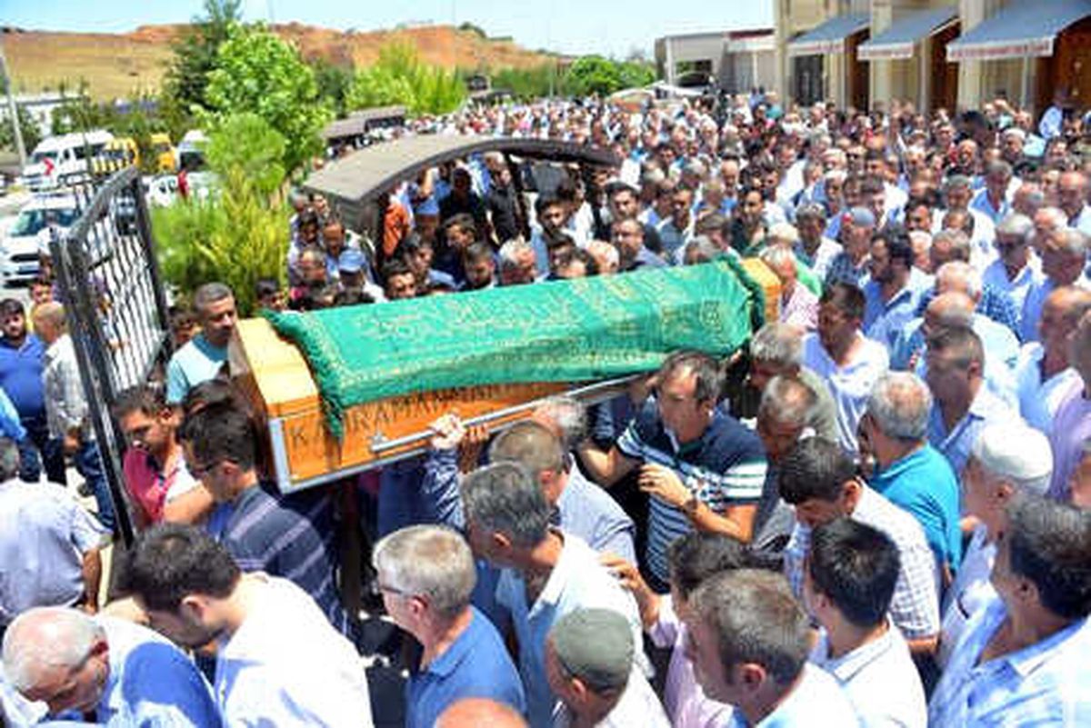 Silahlı Saldırıda Ölen Şoförler Odası Başkanı Toprağa Verildi