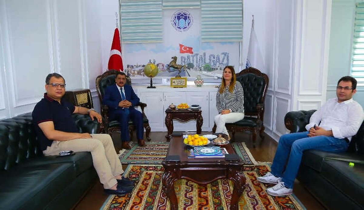 Ünlü Gazetecilerden Gürkan\'a Ziyaret