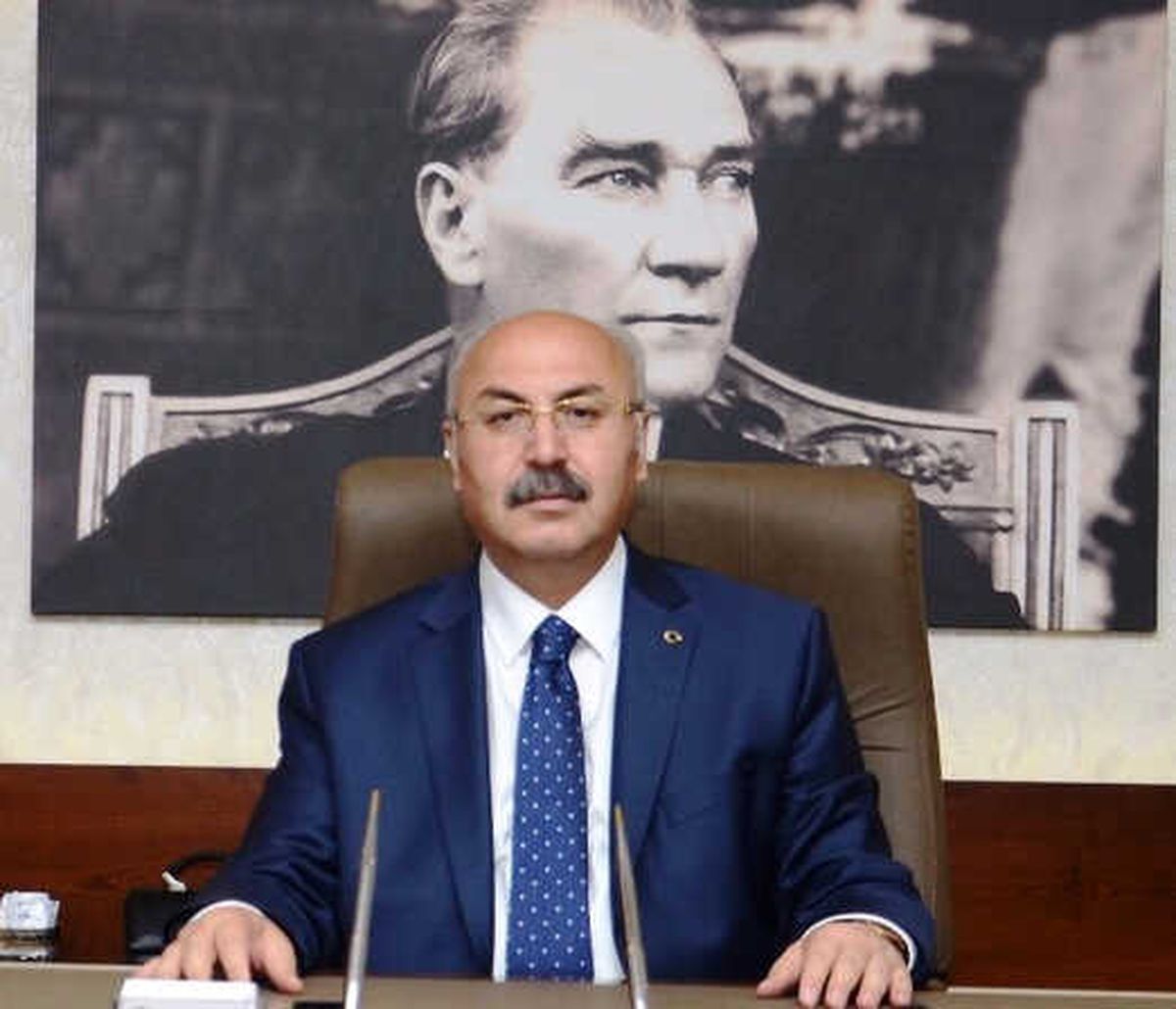 Vali Köşger; "Gazetecilik, Dinamik ve Fedakarlık İsteyen Mesleklerin Başında Gelmektedir"