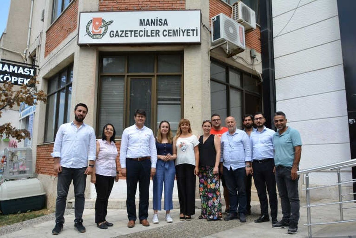 AK Parti\'den Manisa Gazeteciler Cemiyeti\'ne Bayram Ziyareti