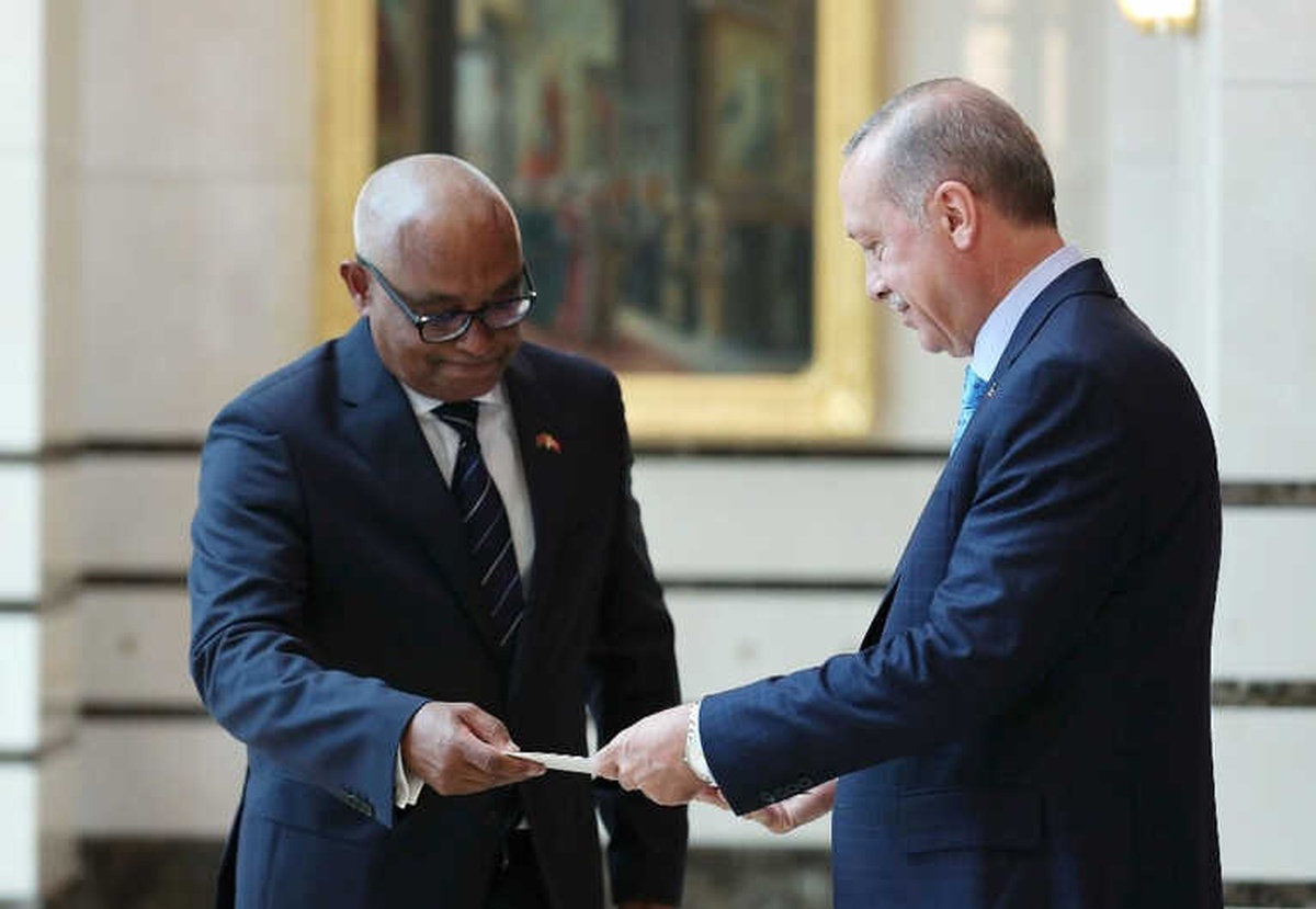 Angola Büyükelçisi Patricio, Cumhurbaşkanı Erdoğan\'a Güven Mektubu Sundu