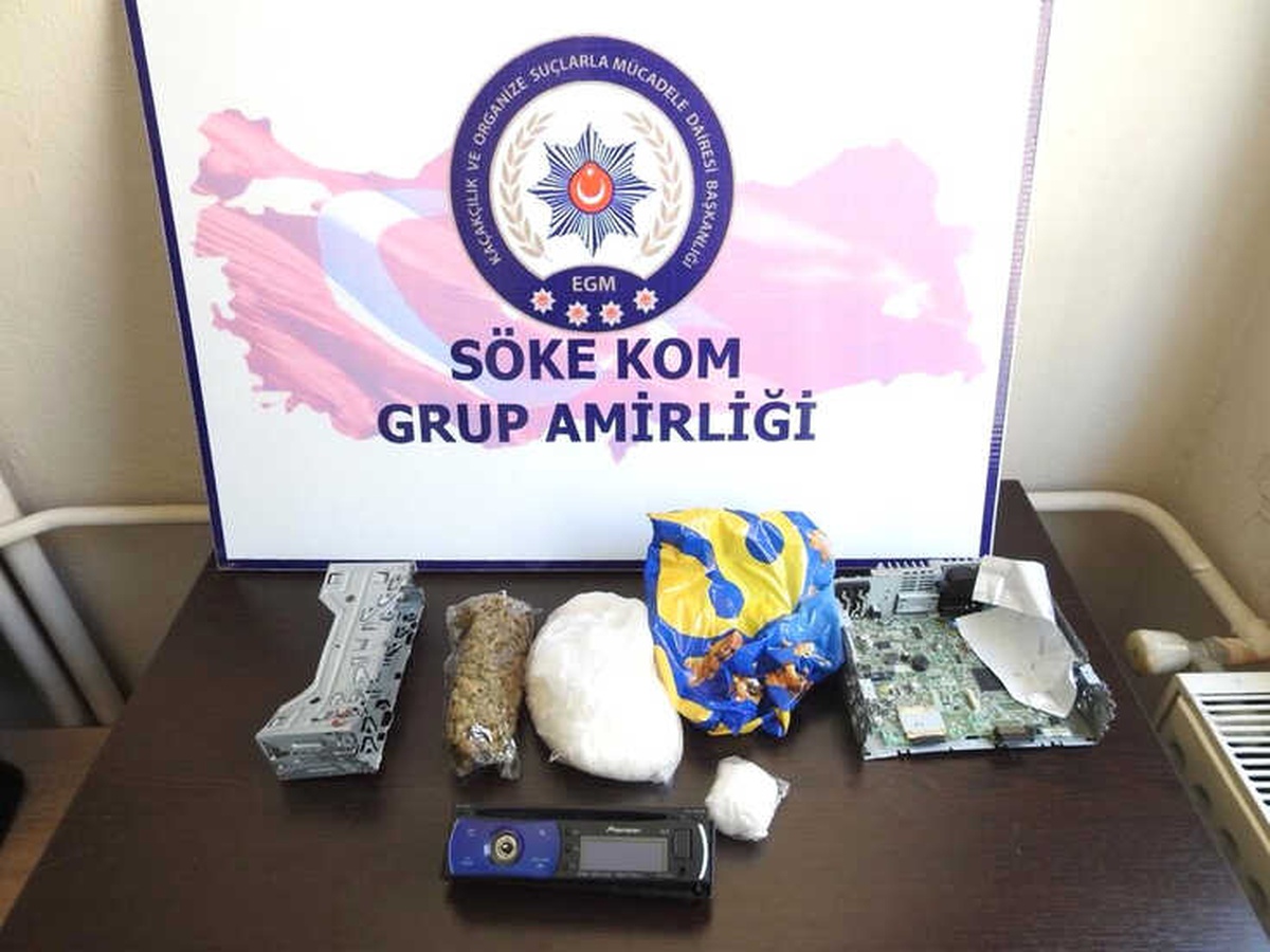 Araç Teybine Zulalanan Uyuşturucu Söke Polisinden Kaçmadı