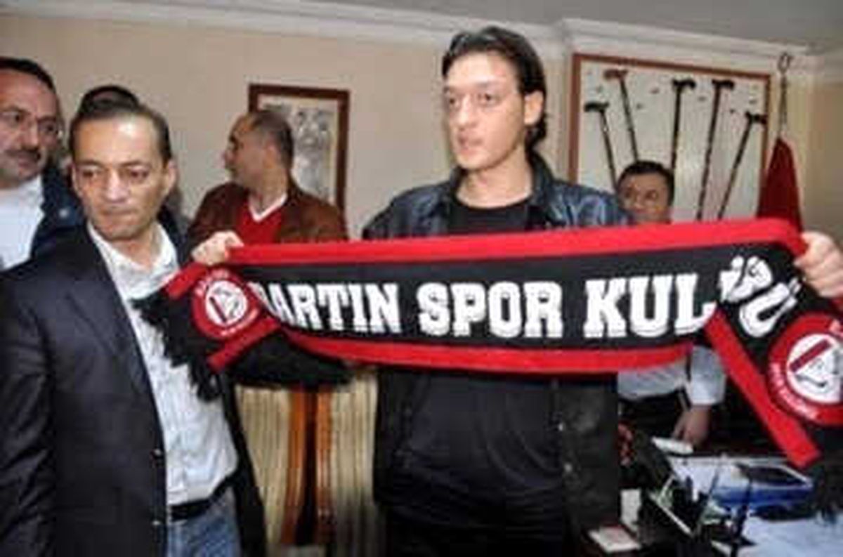 Bartınspor Yönetiminden Mesut Özil\'e Destek