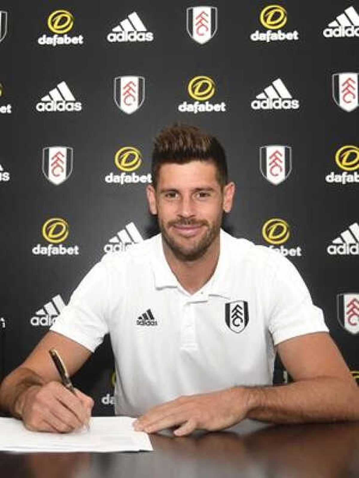 Fulham Fabri\'yi Açıkladı
