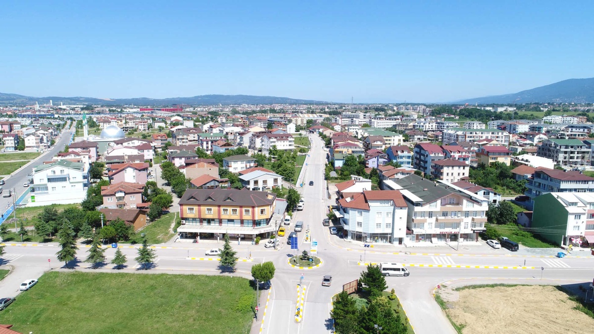Kartepe 17 Ağustos Caddesi Yenilendi