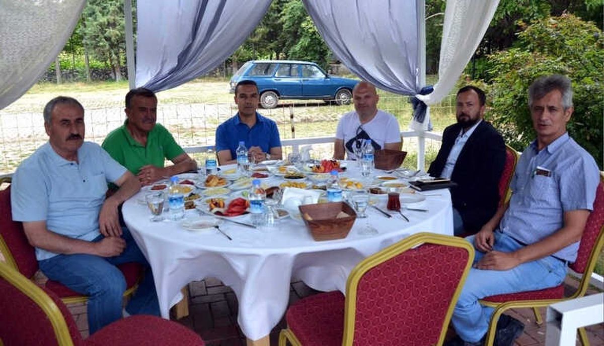 Kaymakam Çiçek, Gazetecilerle Kahvaltıda Buluştu