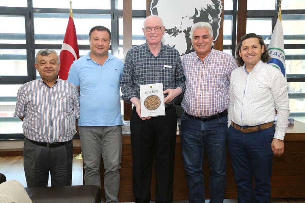 Kazım Kurt\'tan "Erdebilliler" Araştırmasına Destek