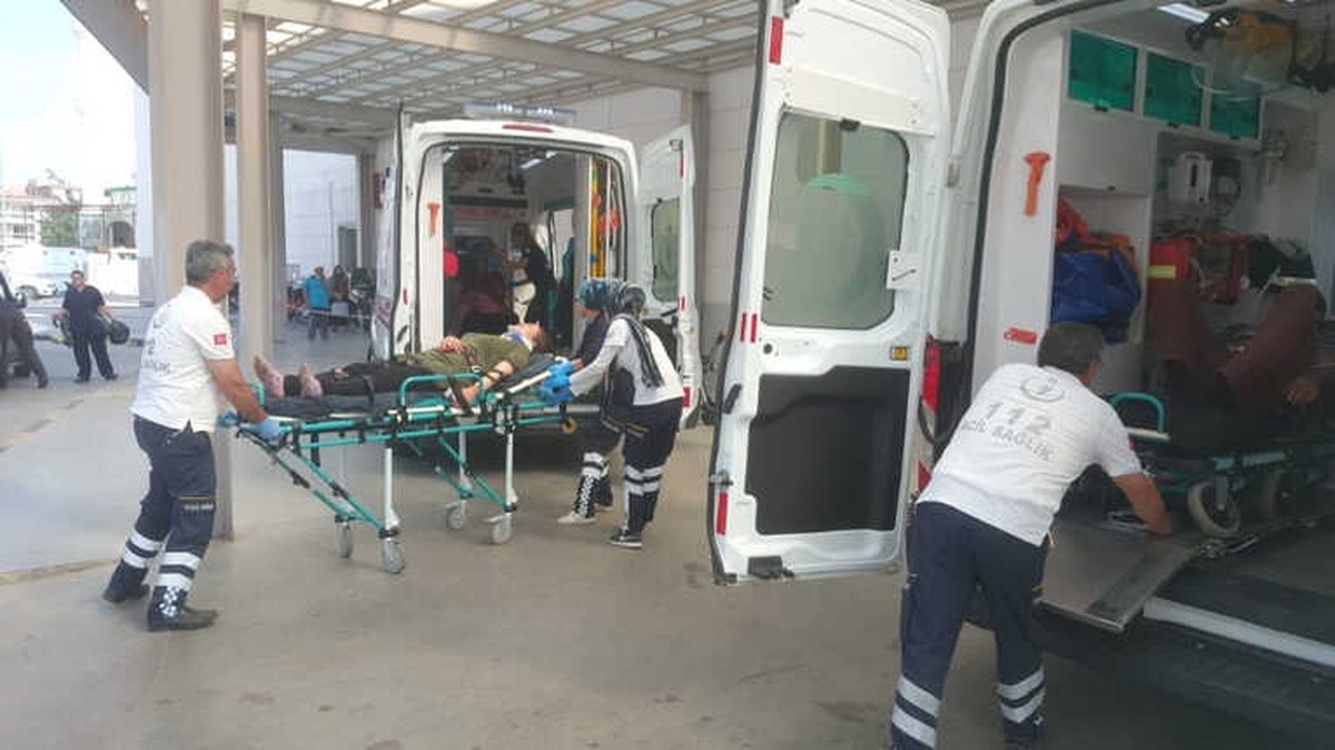 Kontrolden Çıkan Otomobil Şarampole Yuvarlandı: 4 Yaralı