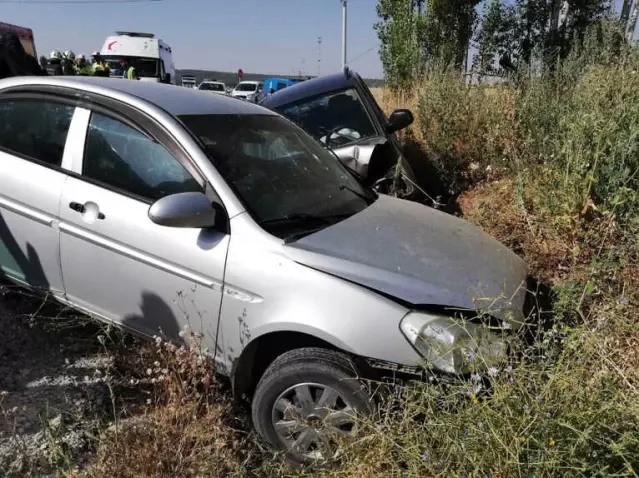 Konya'da Otomobiller Çarpıştı: 6 Yaralı - Son Dakika