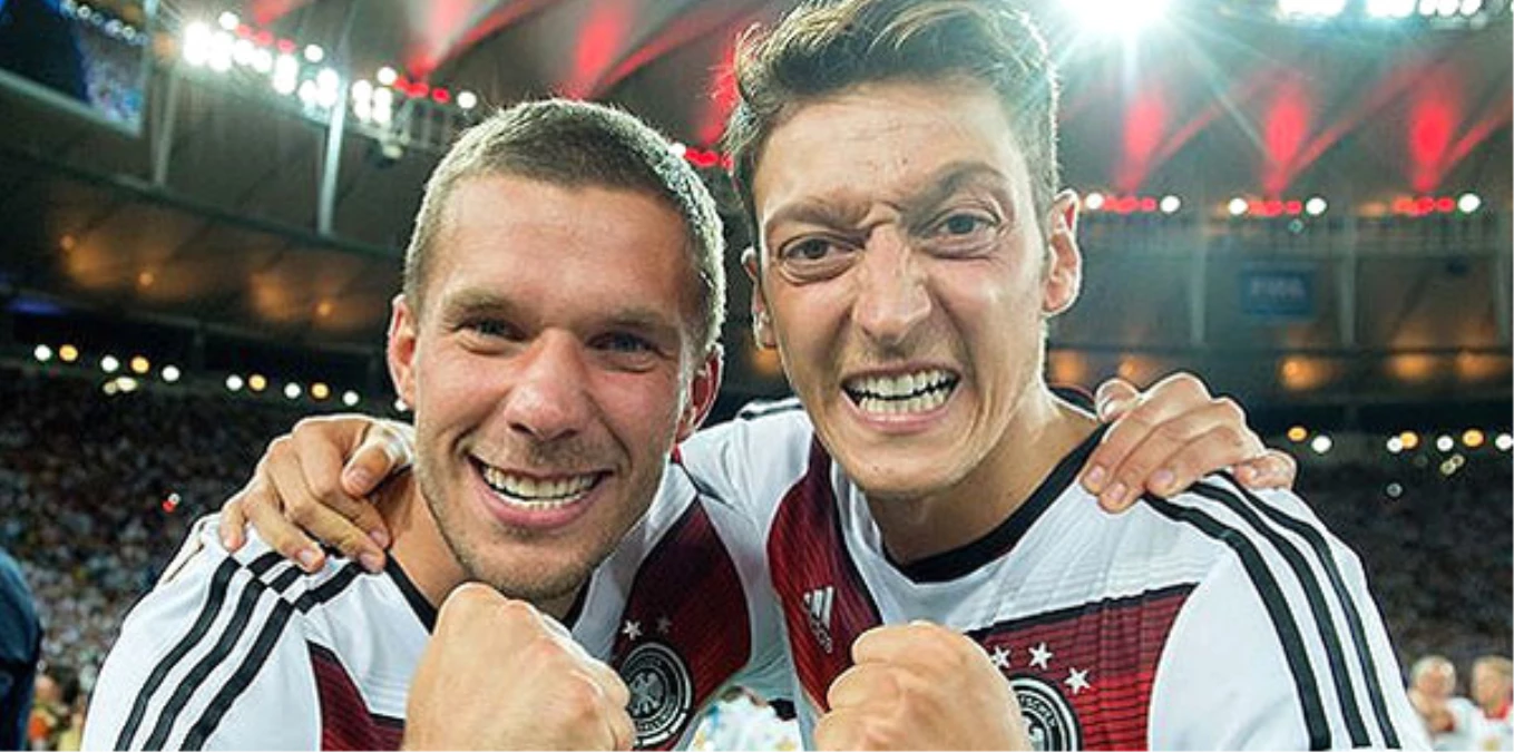 Lukas Podolski\'den Mesut Özil Paylaşımı!