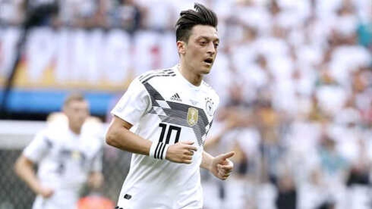 Mesut Özil Suskunluğunu Bozdu