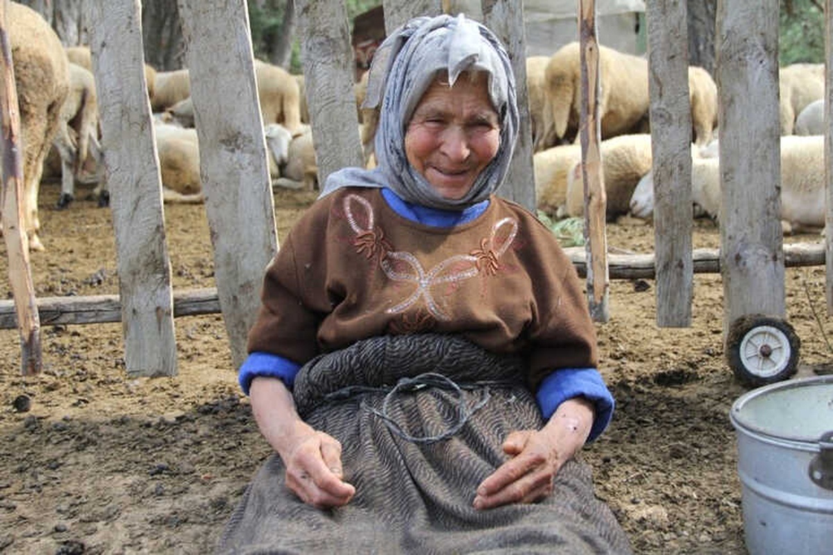 83 Yaşındaki Elmas Nine 63 Yıldır Üretiyor