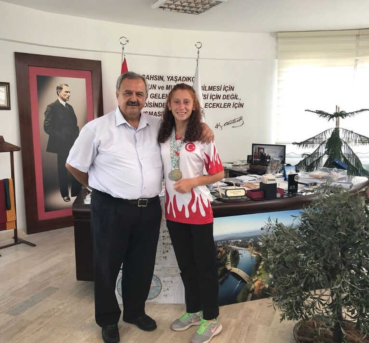 Özel Sporcular Paris\'ten Madalya ile Döndü