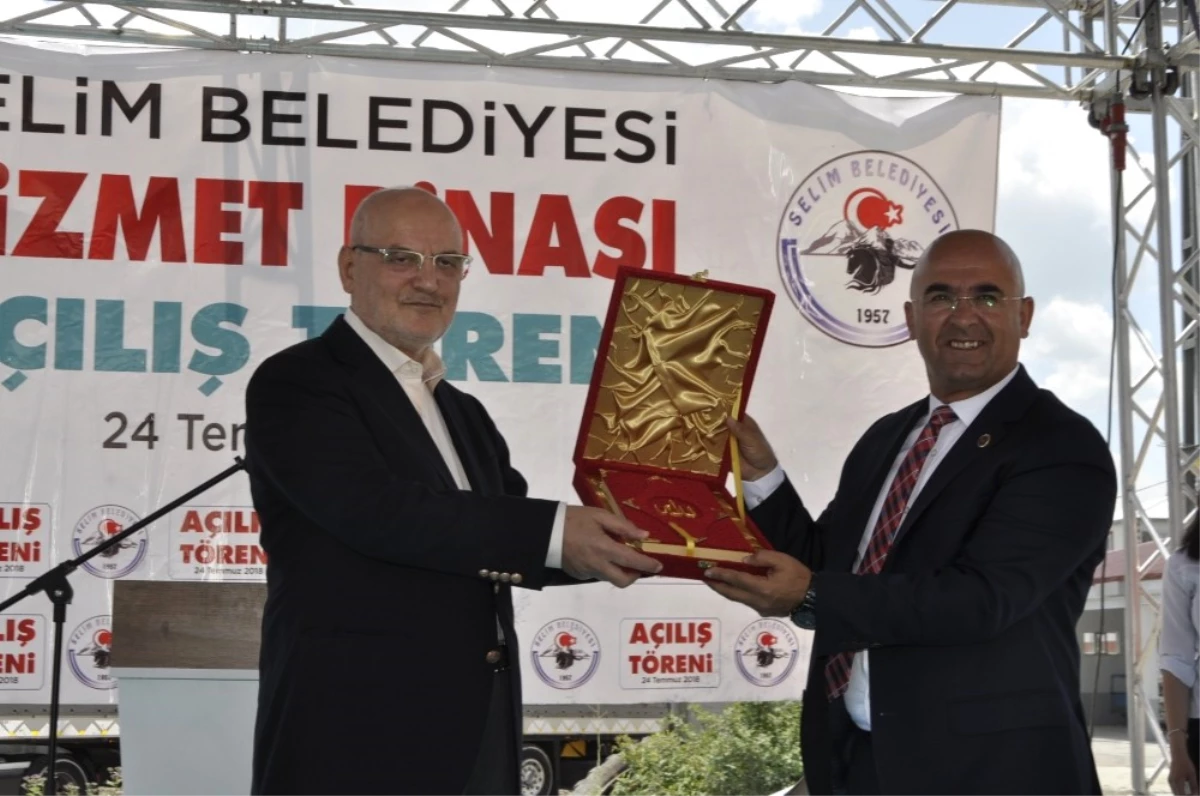 Selim Yeni Belediye Hizmet Binası\'na Kavuştu