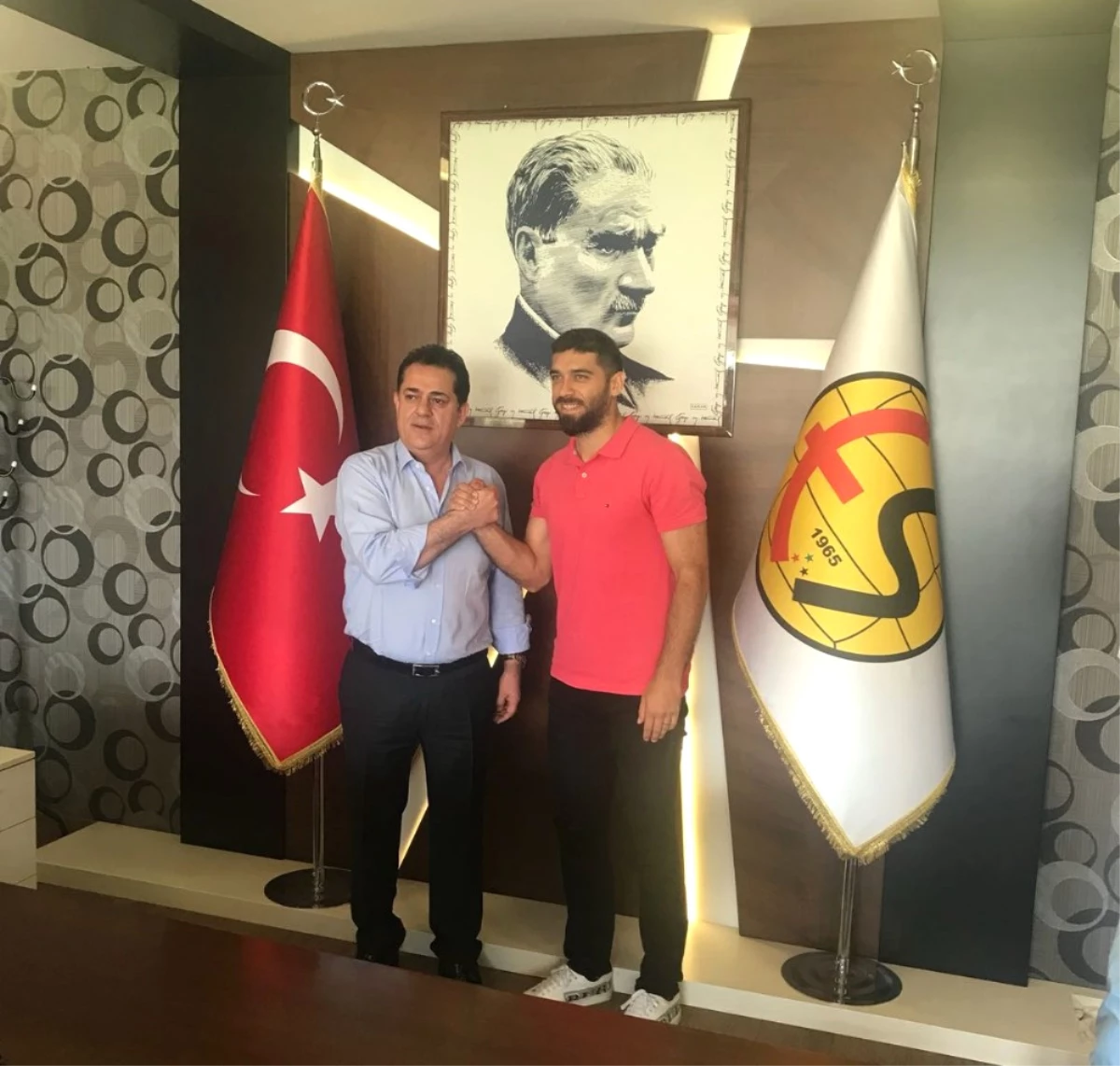 Sezgin Coşkun Yeniden Eskişehirspor\'da