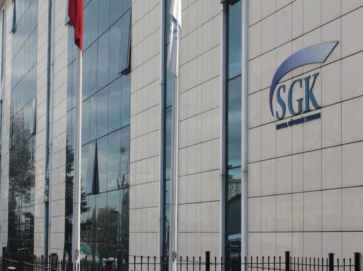 Sgk\'dan "Kanser Cerrahisi ve İlaçlarından Ücret Alındığı" İddialarına Yalanlama