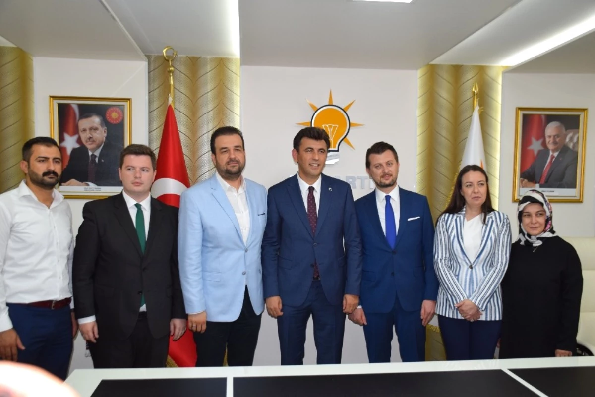 AK Parti Eskişehir İl Başkanı Zihni Çalışkan\'ın İlk Hedefi 15 Belediyeyi Almak