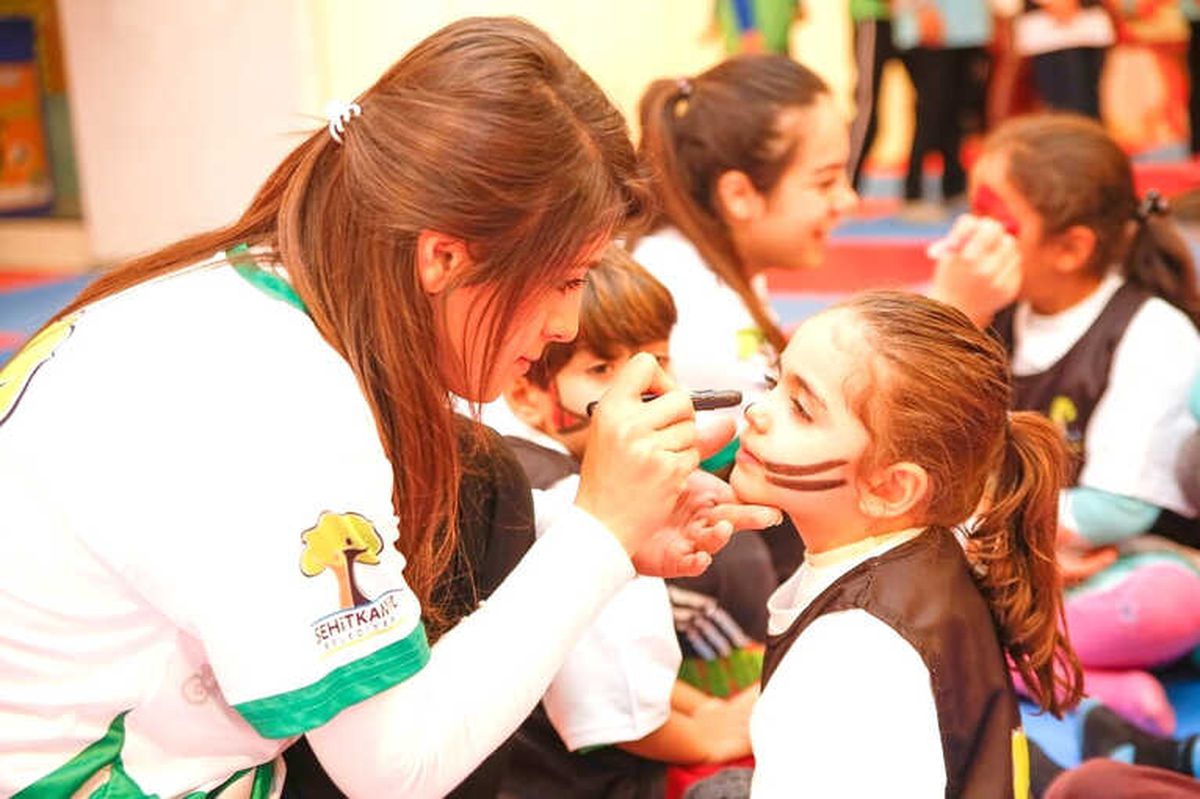 Şehitkamil Belediye Başkanı Fadıkoğlu,\'\'Önce Öğren Sonra Eğlen\'\' Projesiyle Sanal Dünyadan Özümüze Döndük