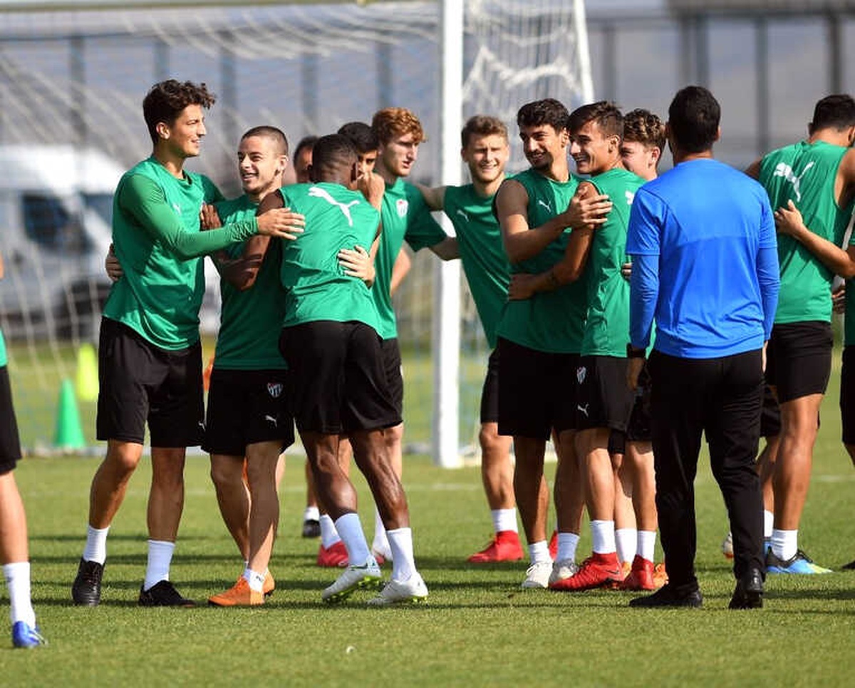 Bursaspor\'da Yüzler Gülüyor