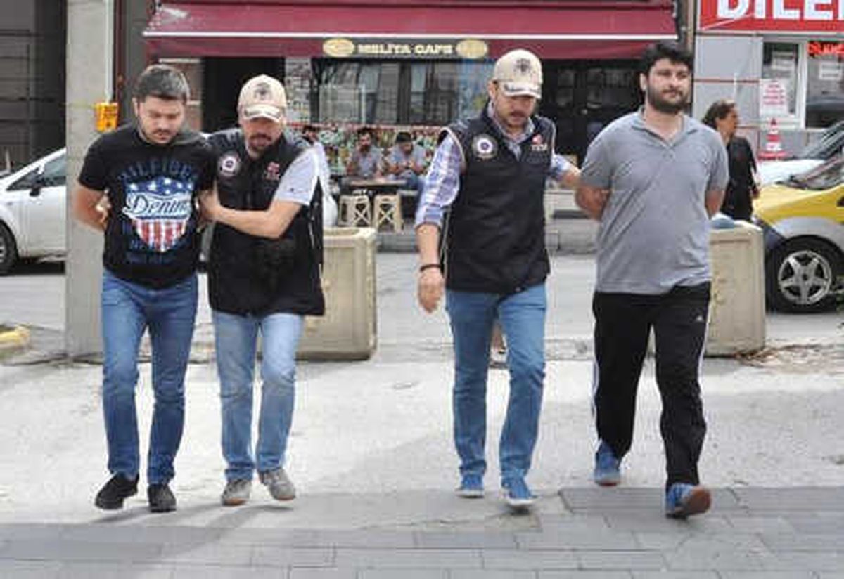 Eskişehir\'de Mahrem İmam Operasyonunda 4 Tutuklama