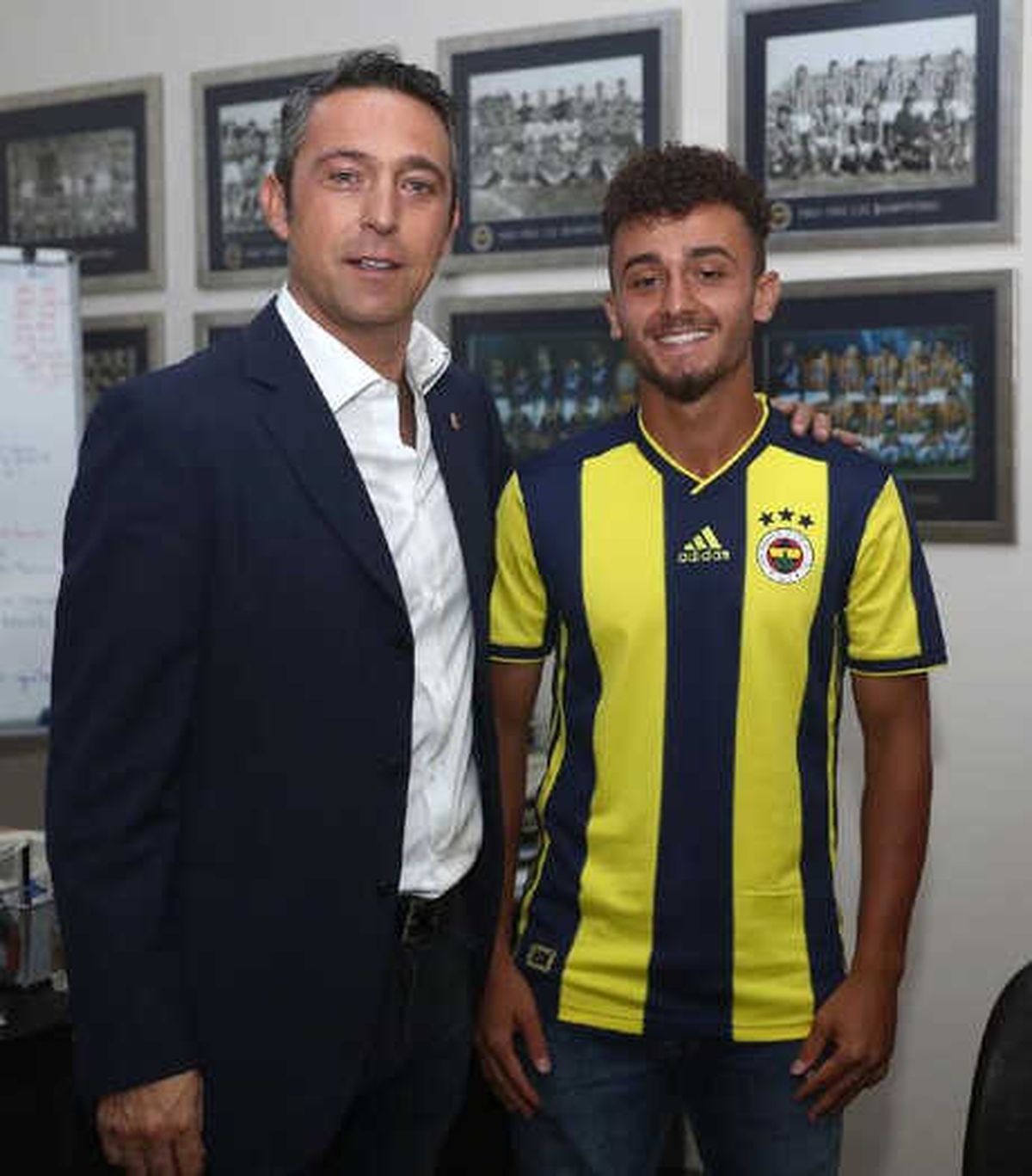 Fenerbahçe, Altyapıdan 3 İsimle Profesyonel Sözleşme İmzaladı